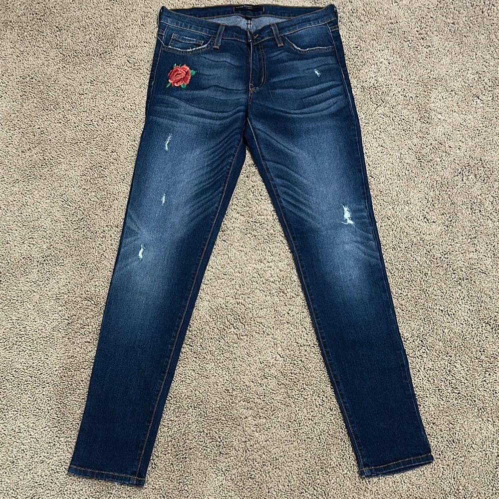 BNWOT Flying Monkey Embroidered Skinny Dark Washed Mid-Rise W-29" L-31"